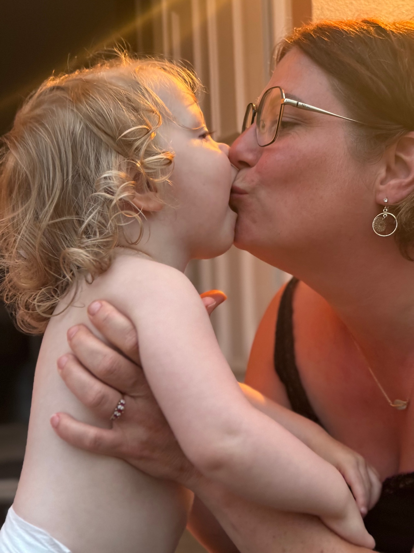 Un baiser tendre de sa maman